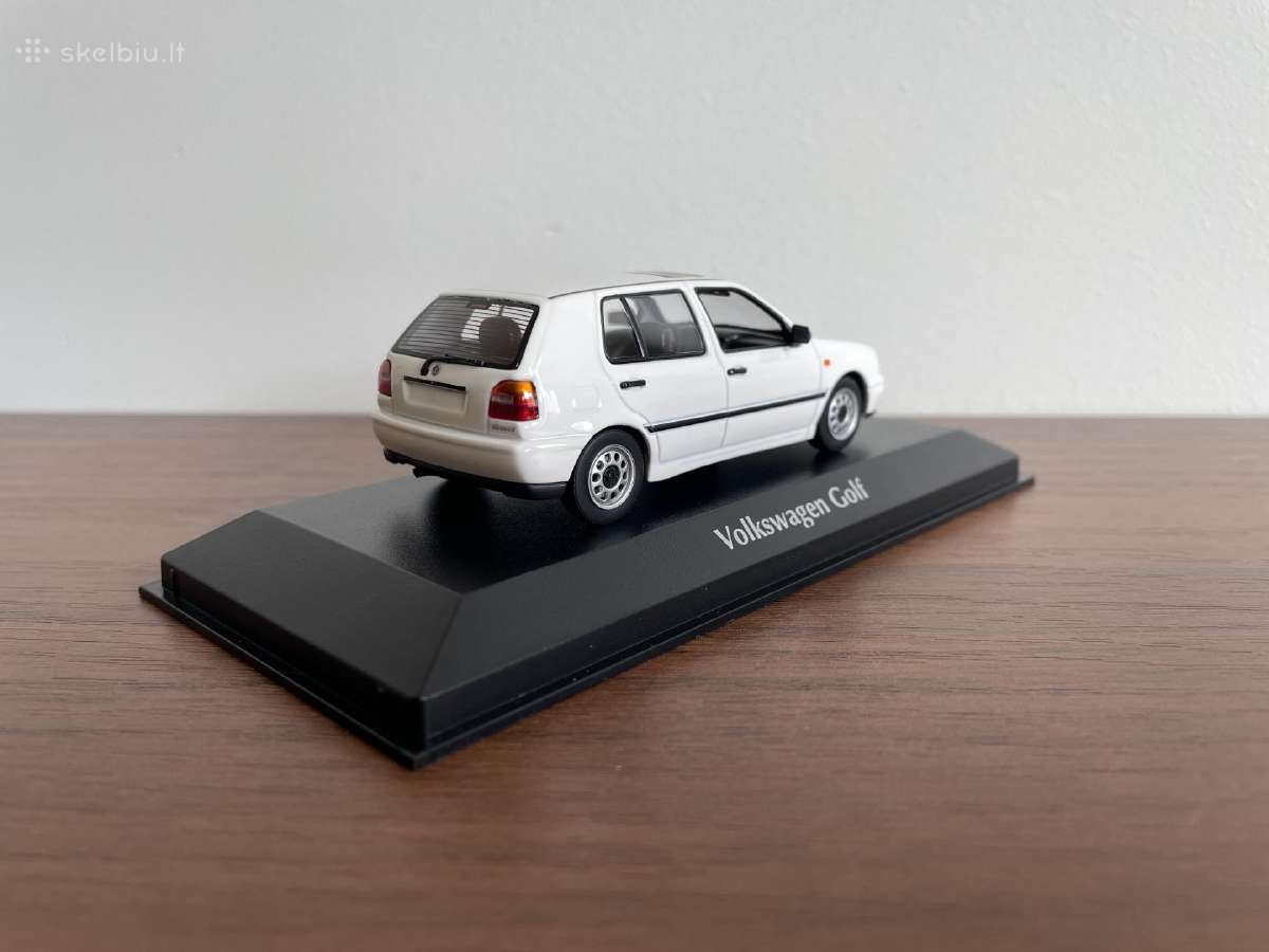 Parduodu Volkswagen Golf 1/43 modeliuką - nuotraukos Nr. 3