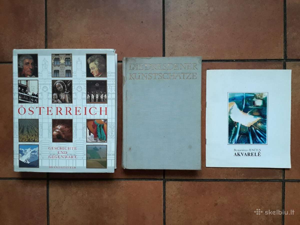 Meno albumai su rašytojo Jurgio Kunčino parašais