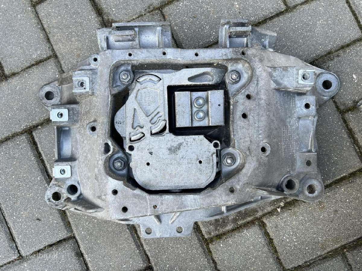 Audi A6 C7 Pavarų dėžės tvirtinimo kronšteinas ir - nuotraukos Nr. 2
