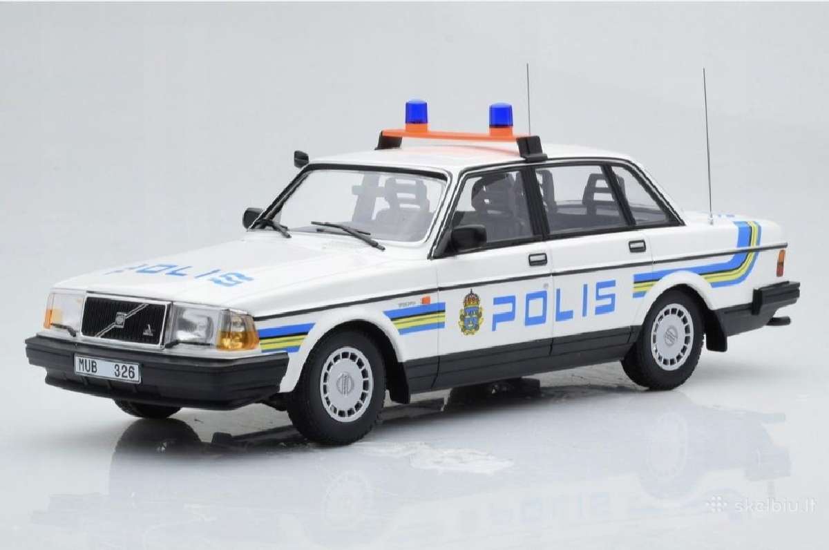 Volvo 240 Gl Police