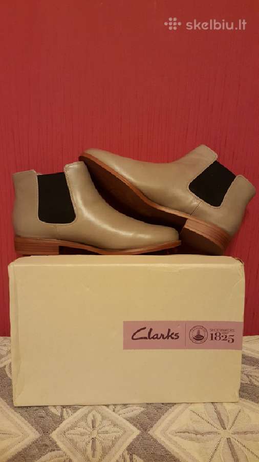 Clarks pilki aulinukai