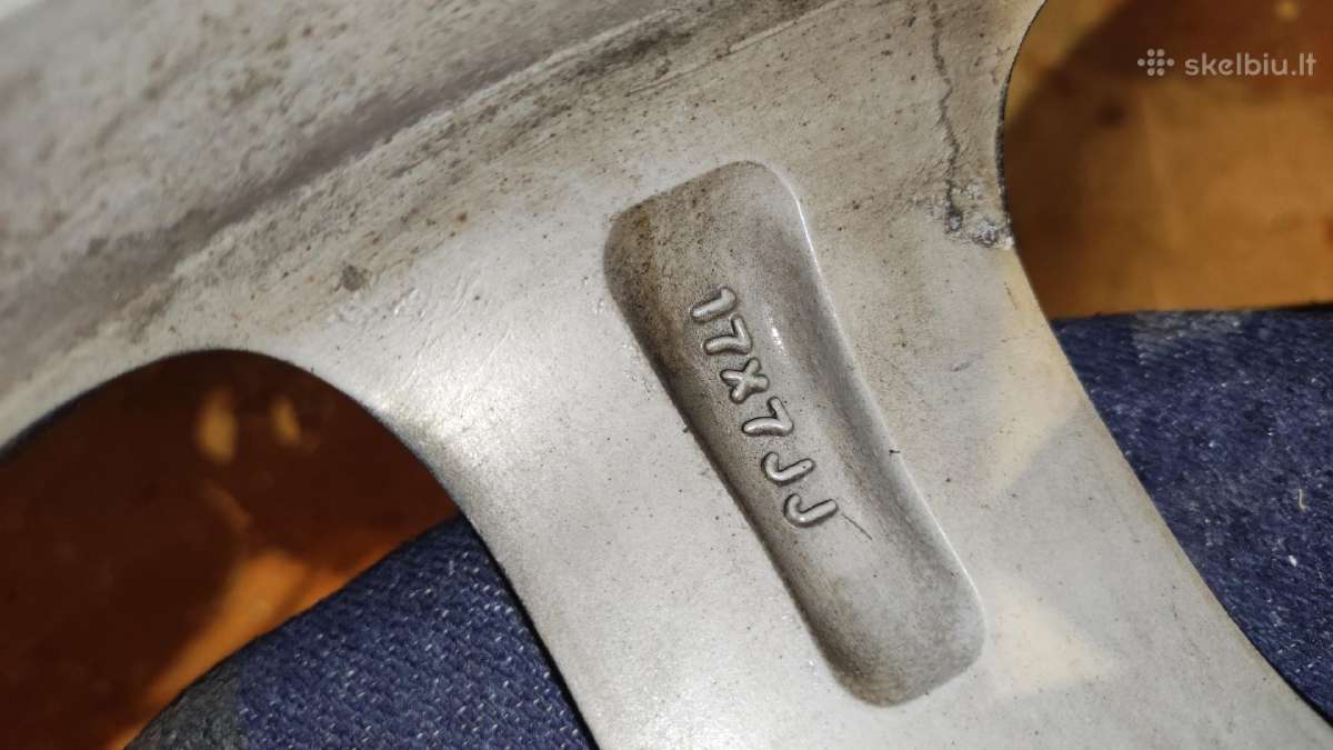 Subaru dygliuotos padangos su ratlankiais - nuotraukos Nr. 15