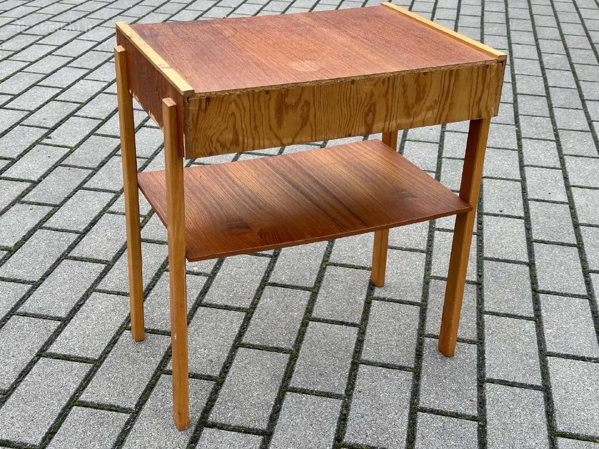 Mid century naktinis staliukas - nuotraukos Nr. 4