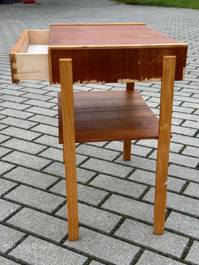 Mid century naktinis staliukas - nuotraukos Nr. 5
