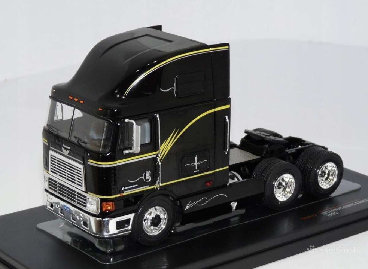 International Eagle Cabover