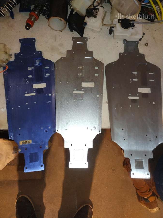 Važiuoklė plokštele nitro 1/8