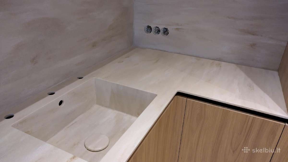 Siūlau darbą su dirbtiniu akmeniu Corian.