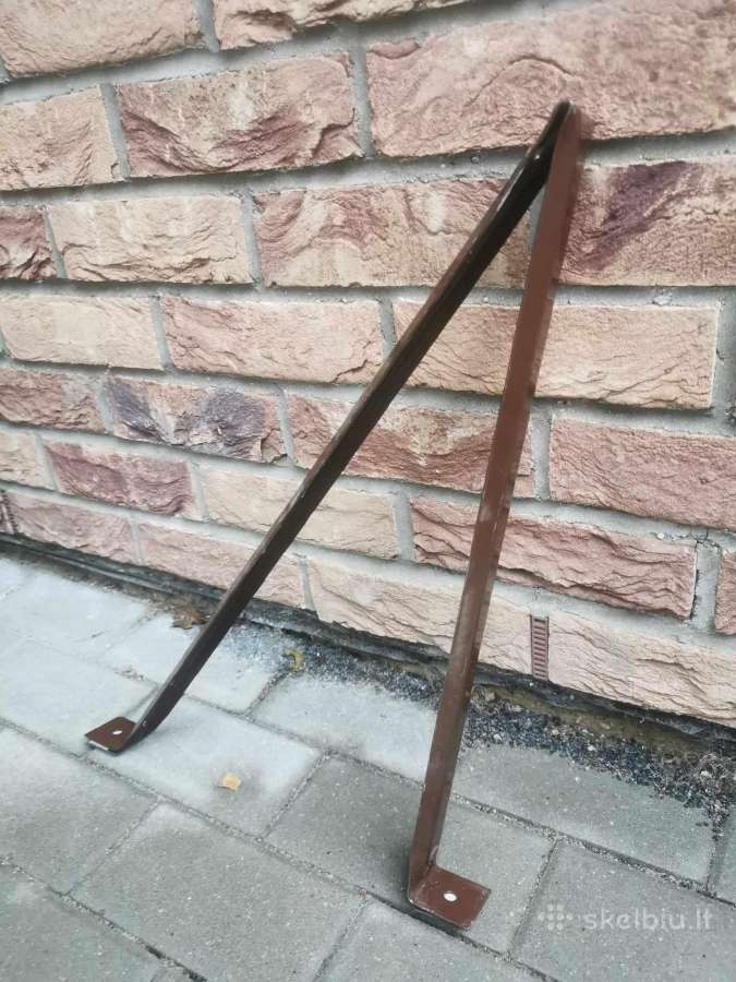 Laikikliai šlaitinio stogo apsauginei tvorelei