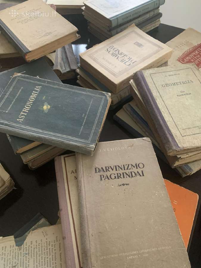 Seni vadovėliai 1946 - 1980 metų