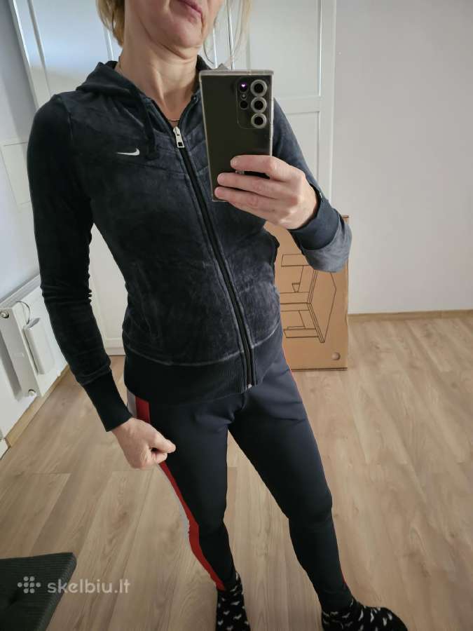 Veliūrinis nike džemperis S
