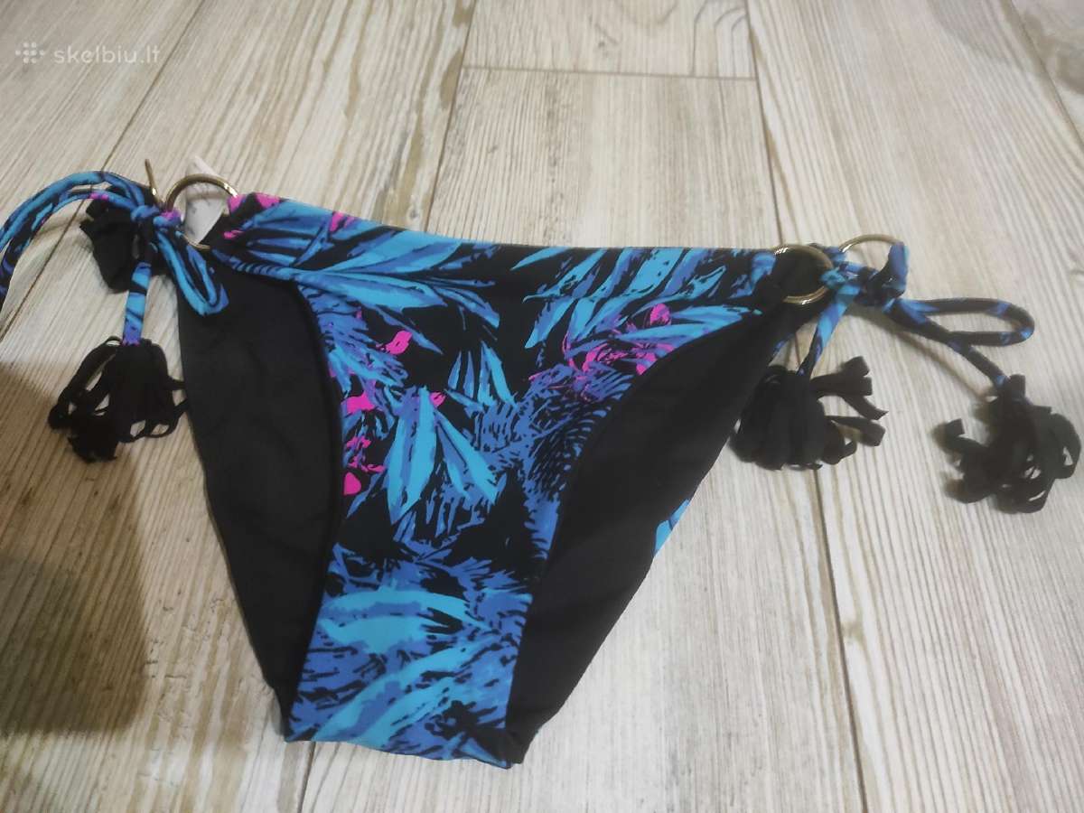 Moteriškos maudymosi kelnaitės
