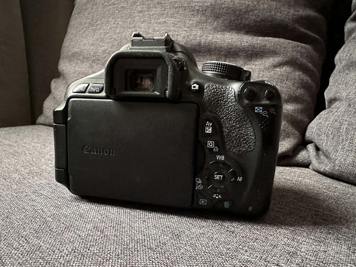 Canon EOS 600d su objektyvu - nuotraukos Nr. 6
