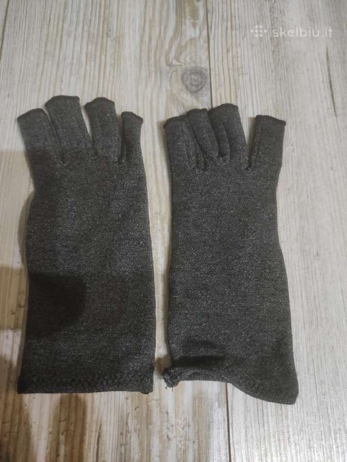 Moteriškos pirštinės
