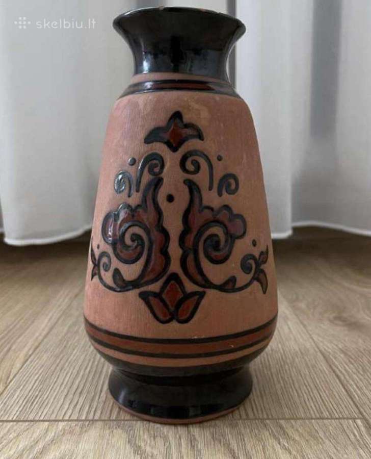 Molinė antikvarinė vaza