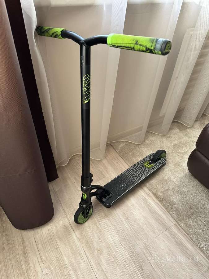 Triukinis Paspirtukas Madd Gear