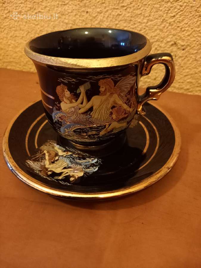 Puodelis su lėkštute, dėžutė