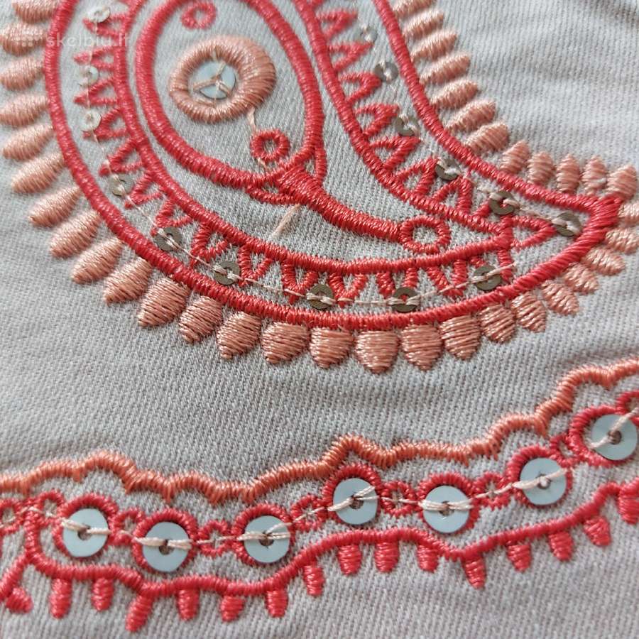 Desigual mini sijonas 30 dydžio su aplikacijomis - nuotraukos Nr. 8