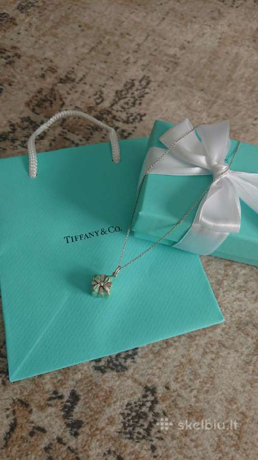 Tiffany & Co. Iconic blue box necklace ag925