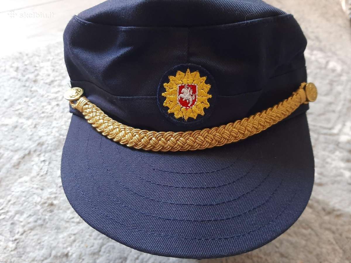 Kalėjimų departamento pareigunu kepure