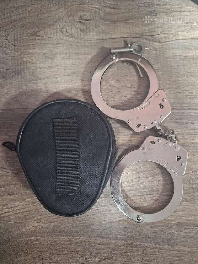 Antrankiai su dvigubu užraktu ir dėkliuku