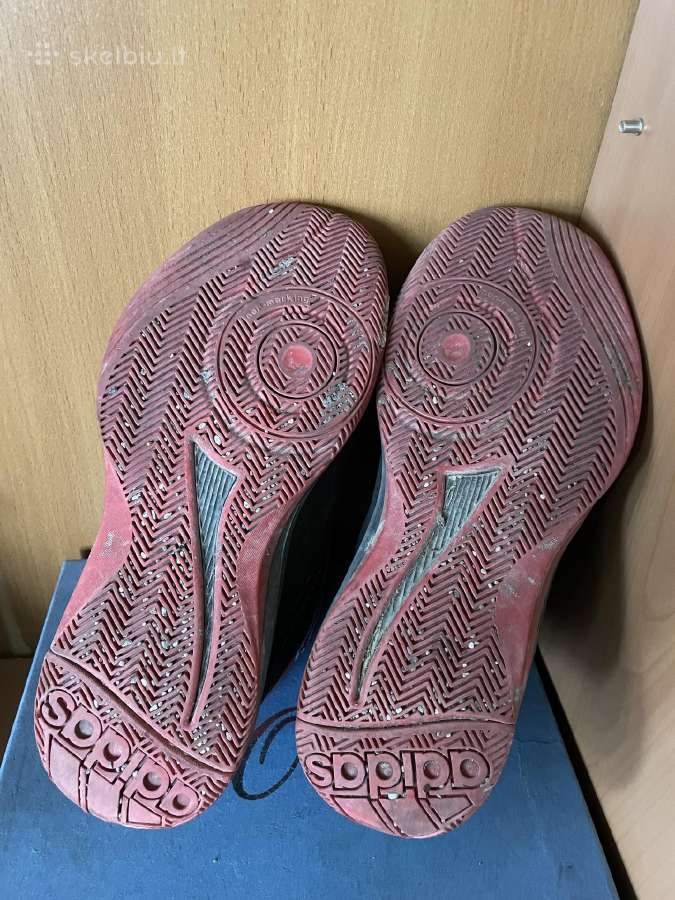 Adidas kedai - nuotraukos Nr. 5