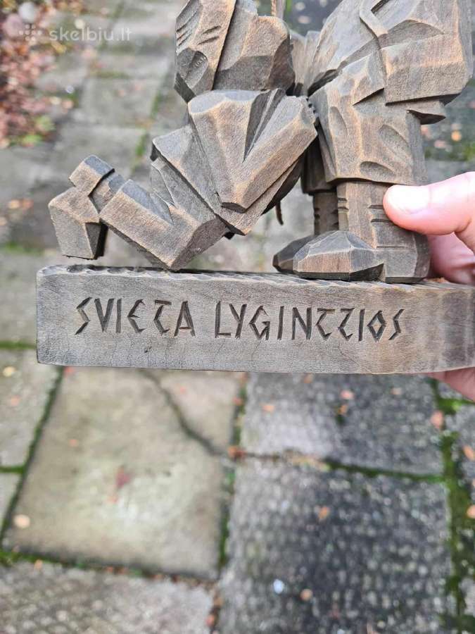 Medinė vintažinė skulptūra "Svieto lygintojas" - nuotraukos Nr. 3