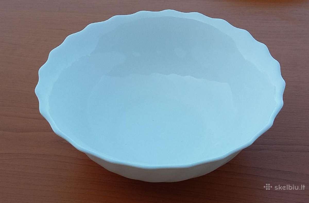 Lėkštė skersmuo 16cm.