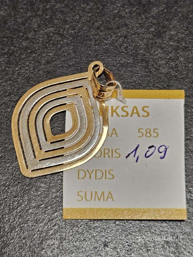 Auksiniai pakabukai - nuo 85 Eur.
