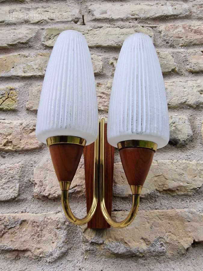 Vintažinis mid century sieninis šviestuvas-bra