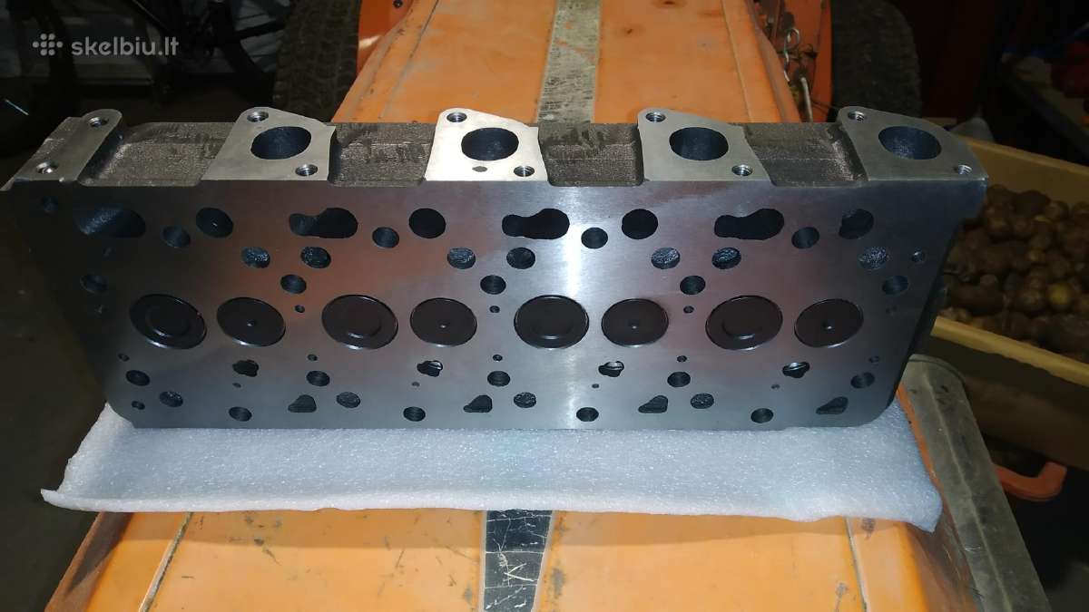 Kubota variklio v1505 galva - nuotraukos Nr. 2