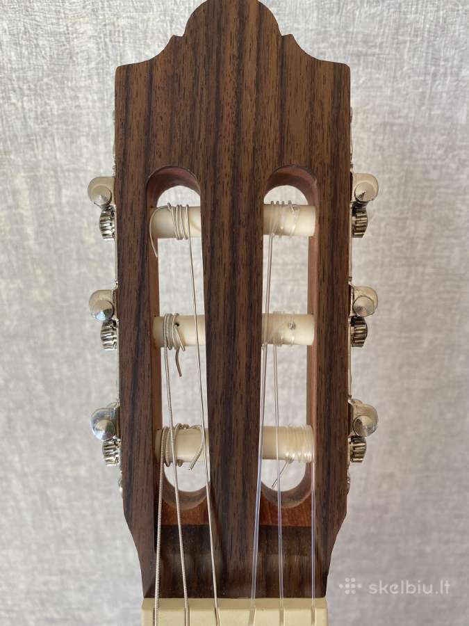 Parduodama nauja gitara su dėklu - nuotraukos Nr. 4