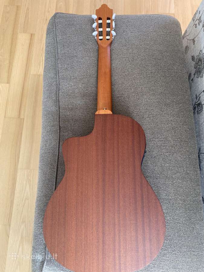 Parduodama nauja gitara su dėklu - nuotraukos Nr. 6