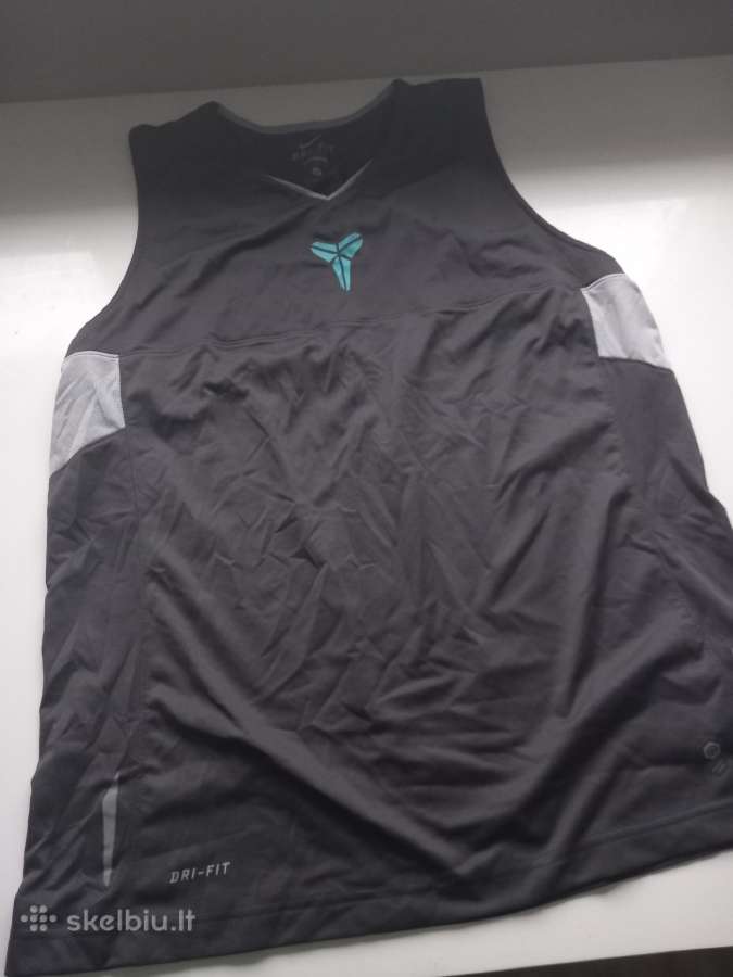 Beveik nauja nike maike