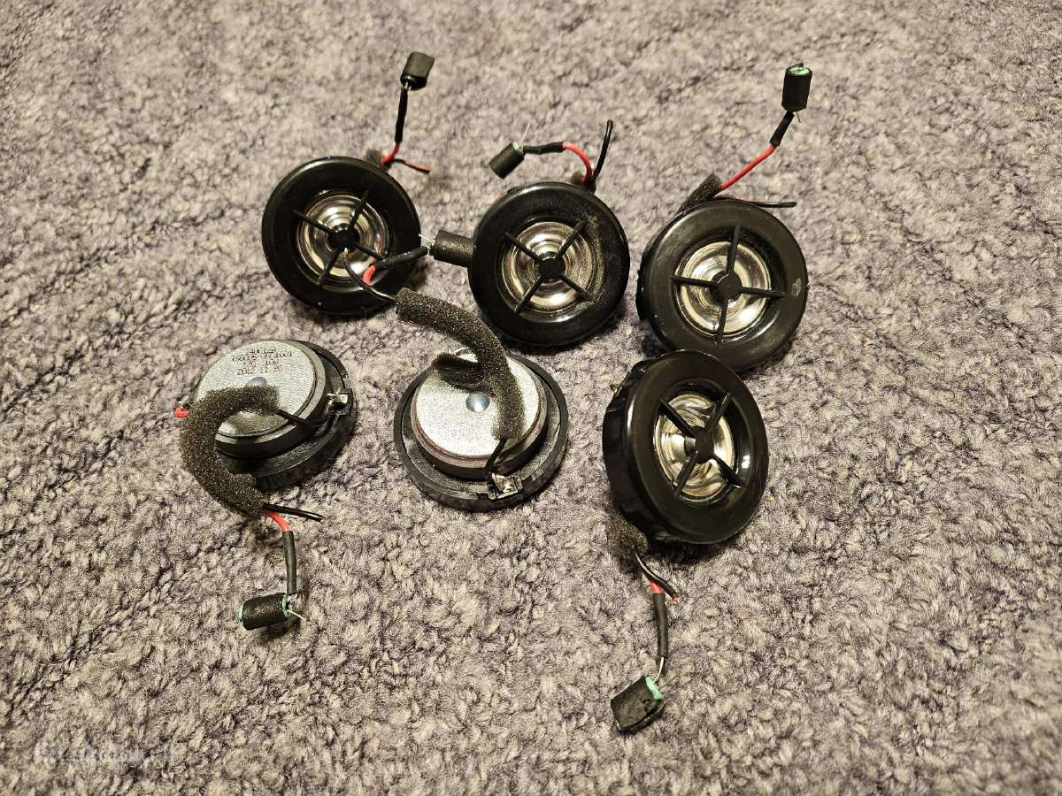 Jbl akšto dažnio garsekalbiai 10w.12ohm