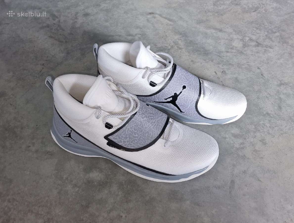 Nauji Jordan krepšinio bateliai Super Fly 5
