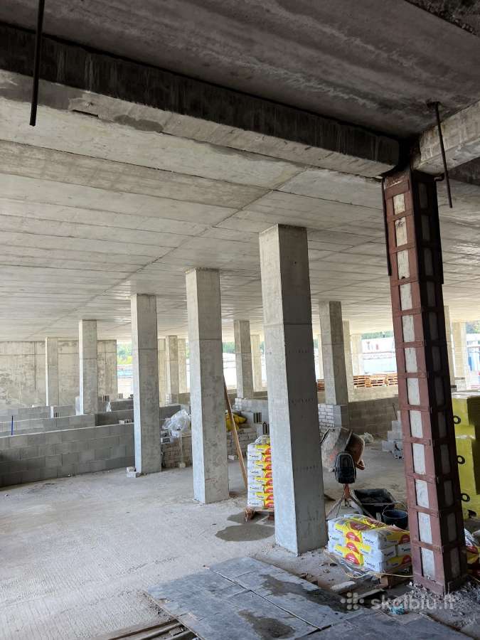 Reikalingi Betonuotojai, Mūrininkai.
