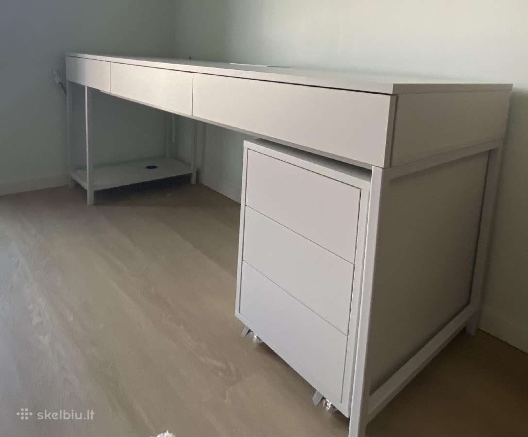 Rašomasis stalas