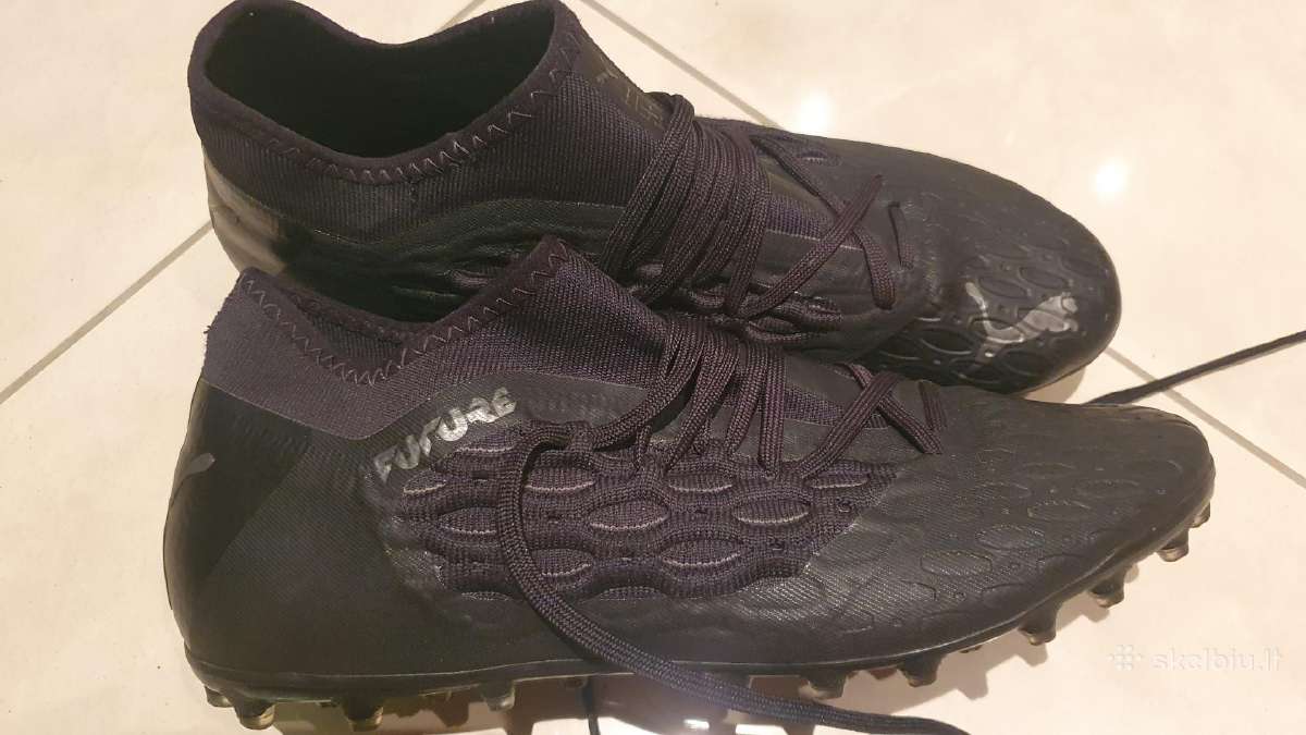Puma futbolo bateliai