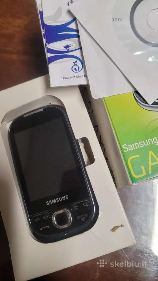 Parduodu 3vnt mygtuknius telefonus