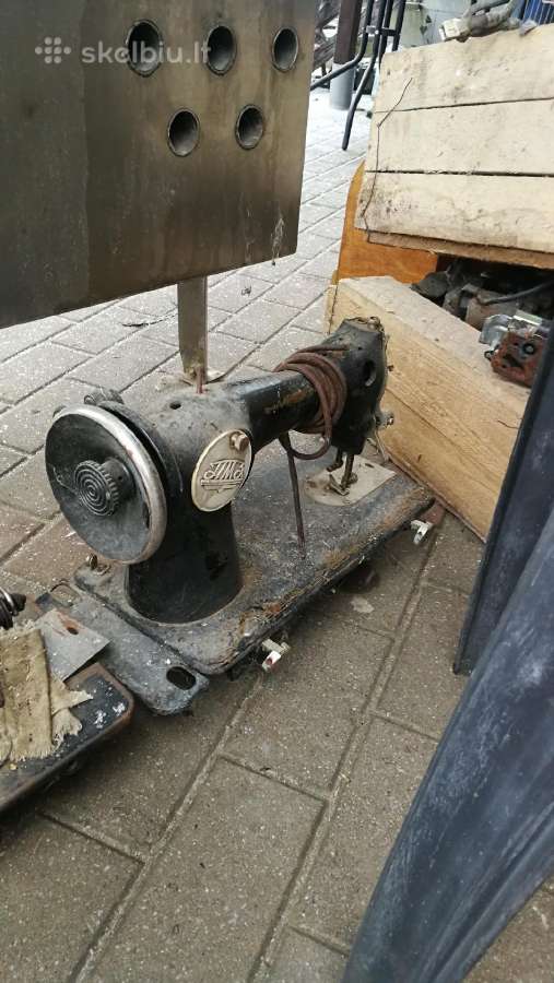 Siuvimo mašinos urmu po 9 eur