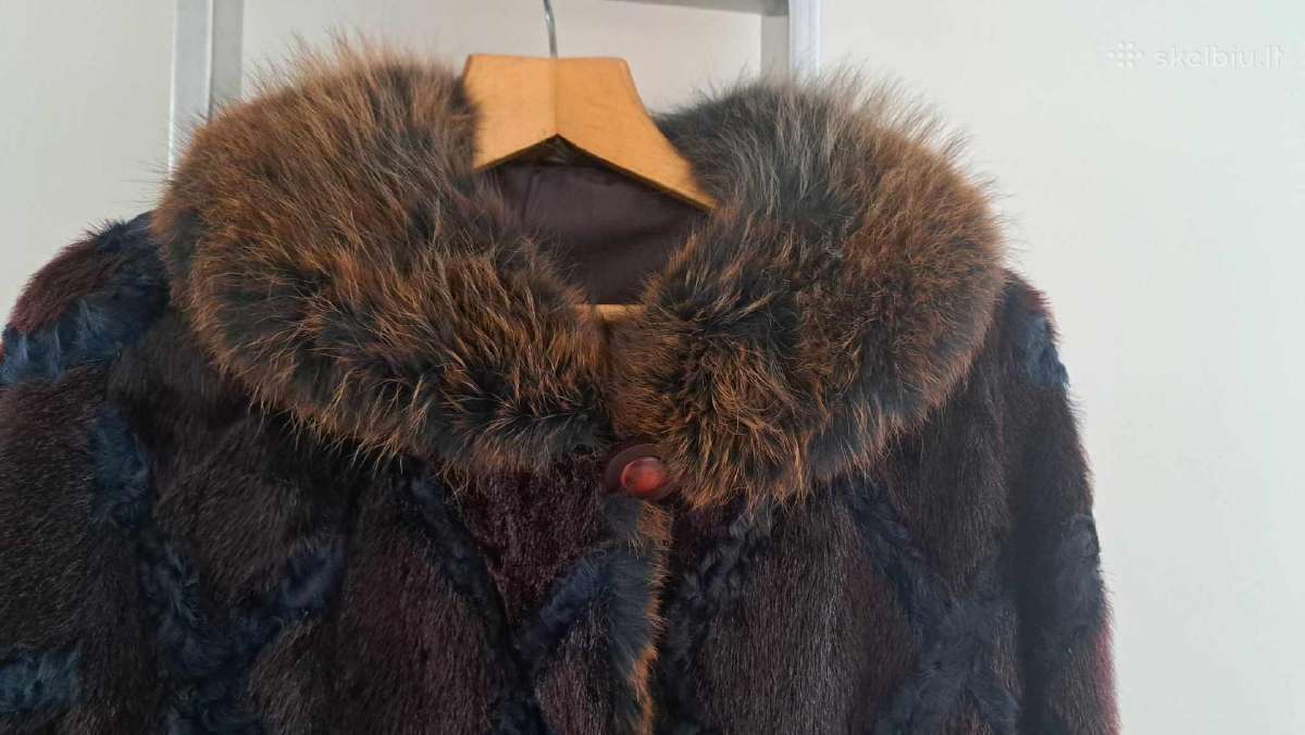 Vienetiniai natūralaus karakulio - lapės kailiniai - nuotraukos Nr. 3