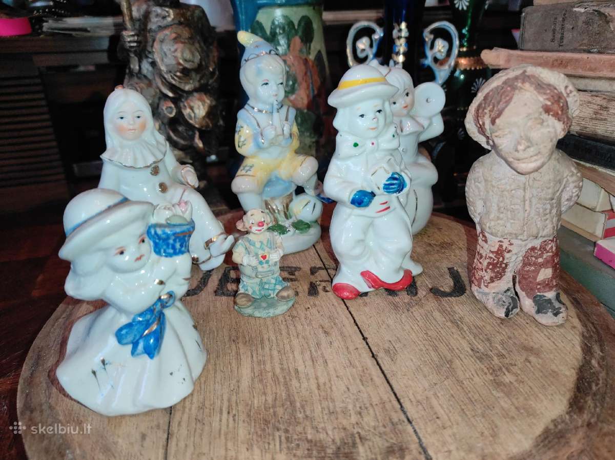 Porceleno statulėlės klaunai