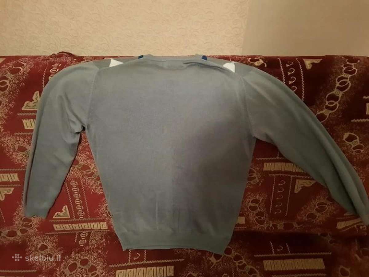 Vyriškas plonas megztinis ir šortai - nuotraukos Nr. 4