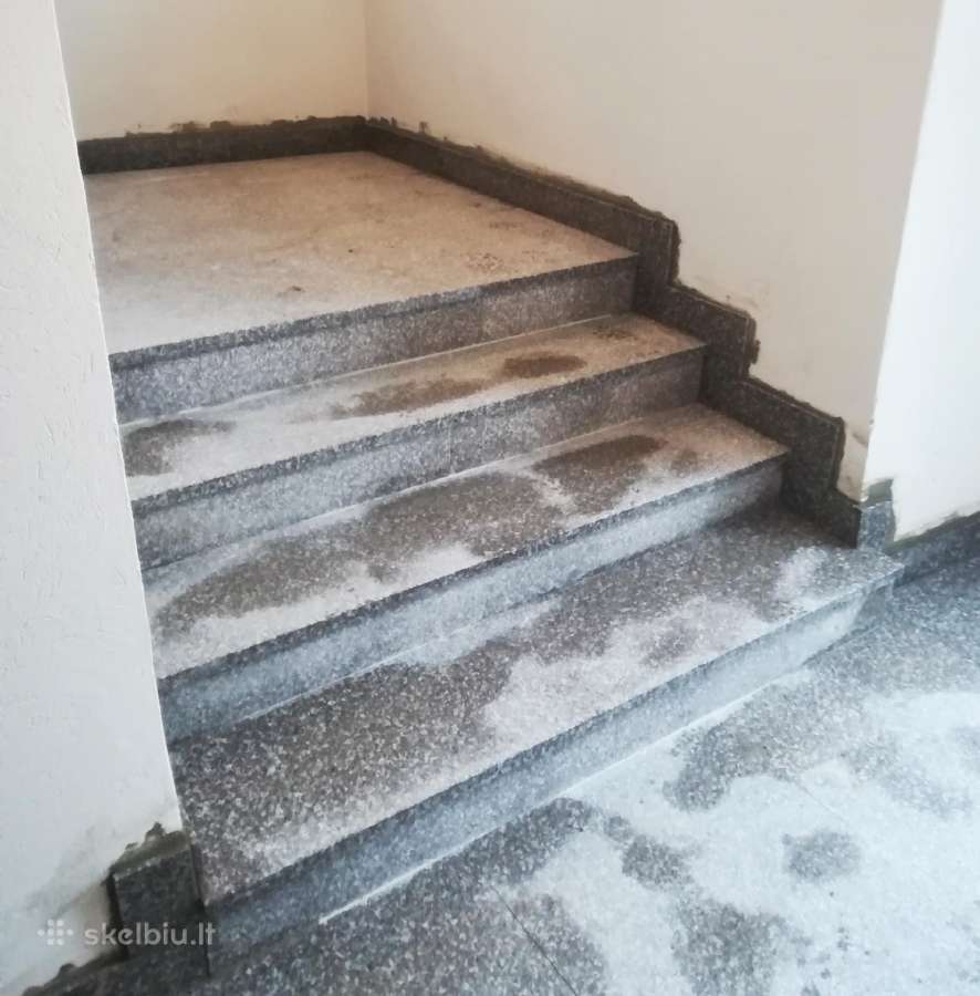 Akmeninės laiptų pakopos, palanges, stalviršiai. - nuotraukos Nr. 12