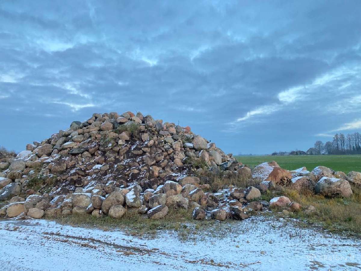 Įvairių dydžių lauko akmenys - nuotraukos Nr. 16