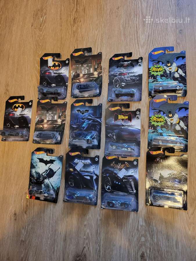 Hot Wheels Batman Batmobile Series modeliukai