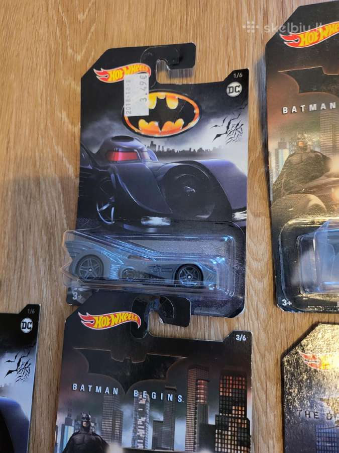 Hot Wheels Batman Batmobile Series modeliukai - nuotraukos Nr. 2