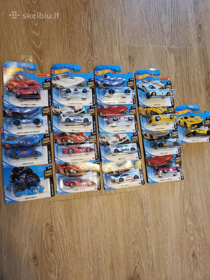 Hot Wheels Race Day modeliukai