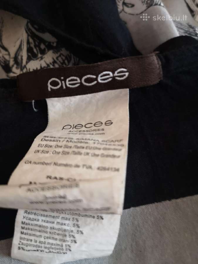 Pieces pilka didelė skara su kaukolėmis - nuotraukos Nr. 4