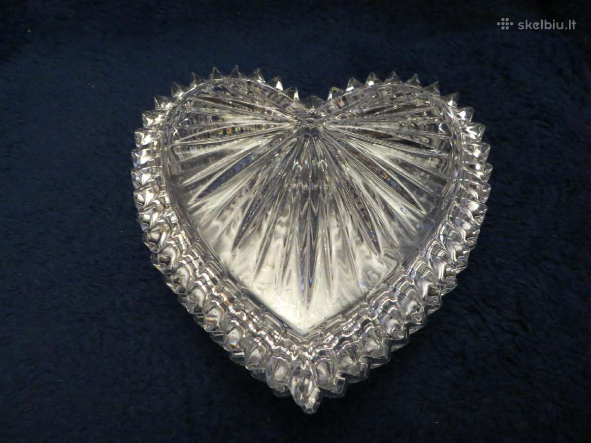 Dėžutė krištolinė širdelė ~9*10cm sunki vintažinė
